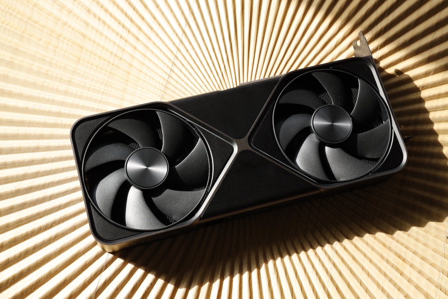 RTX 5090: 매복 중인 스캘퍼 봇들을 피해라!